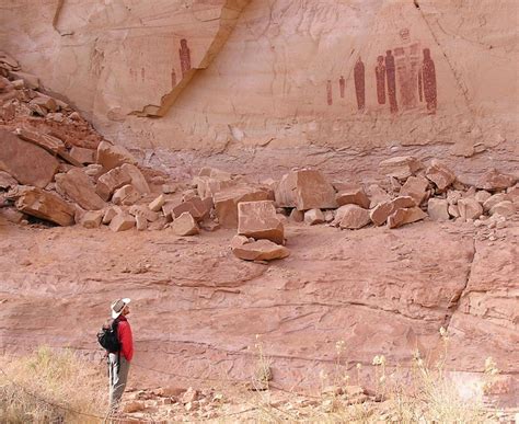  Utah'nın Büyük Kanyonu: Gizli Kaya Resimlerini Keşfedin!