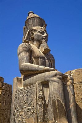  Ramses II Heykeli: Antik Mısır'ın Dev Bir Temsilcisi!